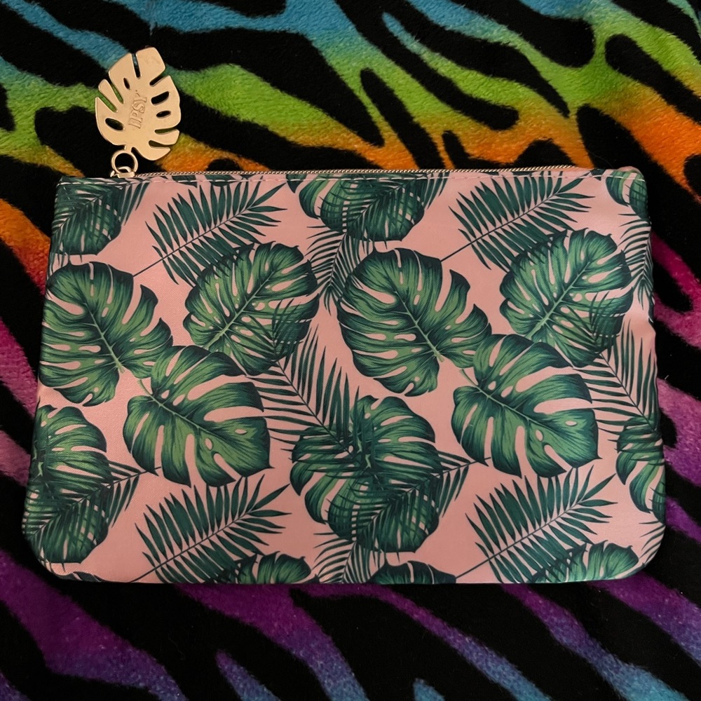 Ipsy makeup bag